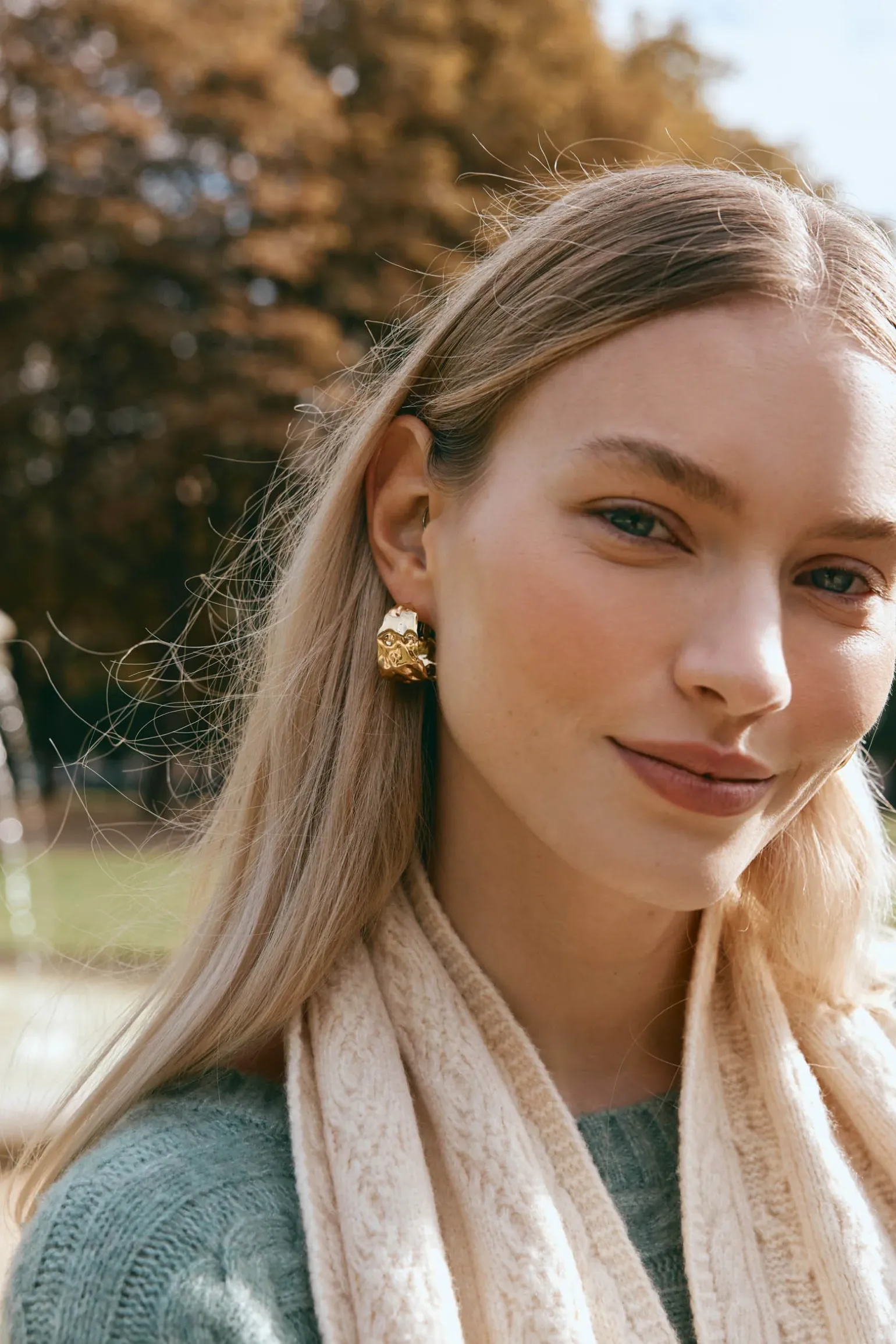 Folie Gold Hoop Earring - Pressed