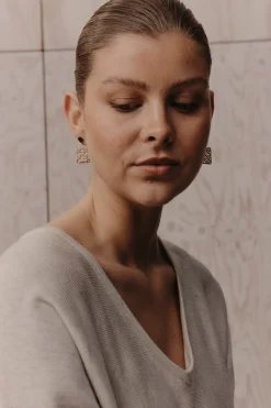 Ivy Earring - Square Pearl