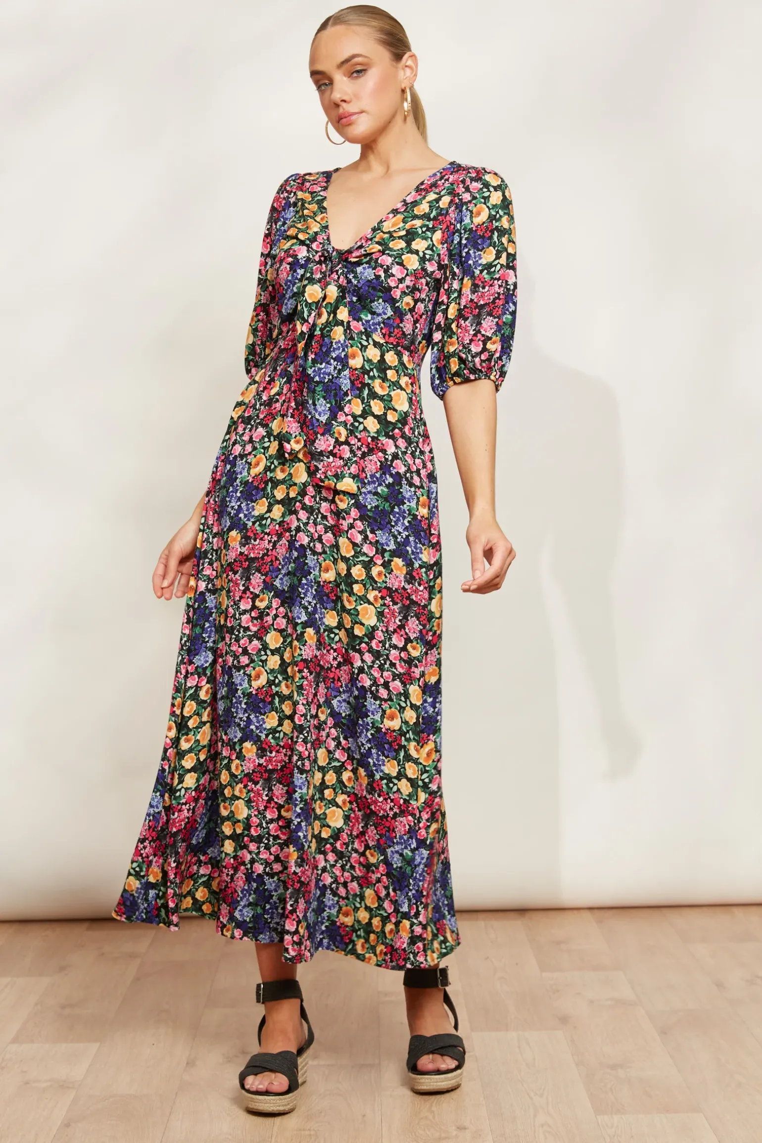 La Mer Tie Dress - Blume