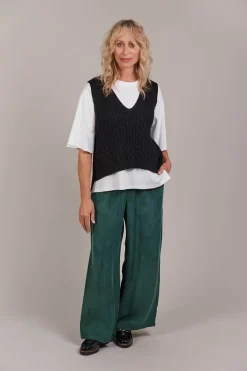 Naviva Vest - Black