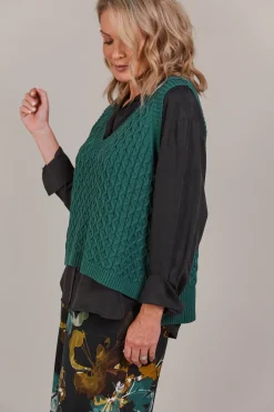 Naviva Vest - Peacock