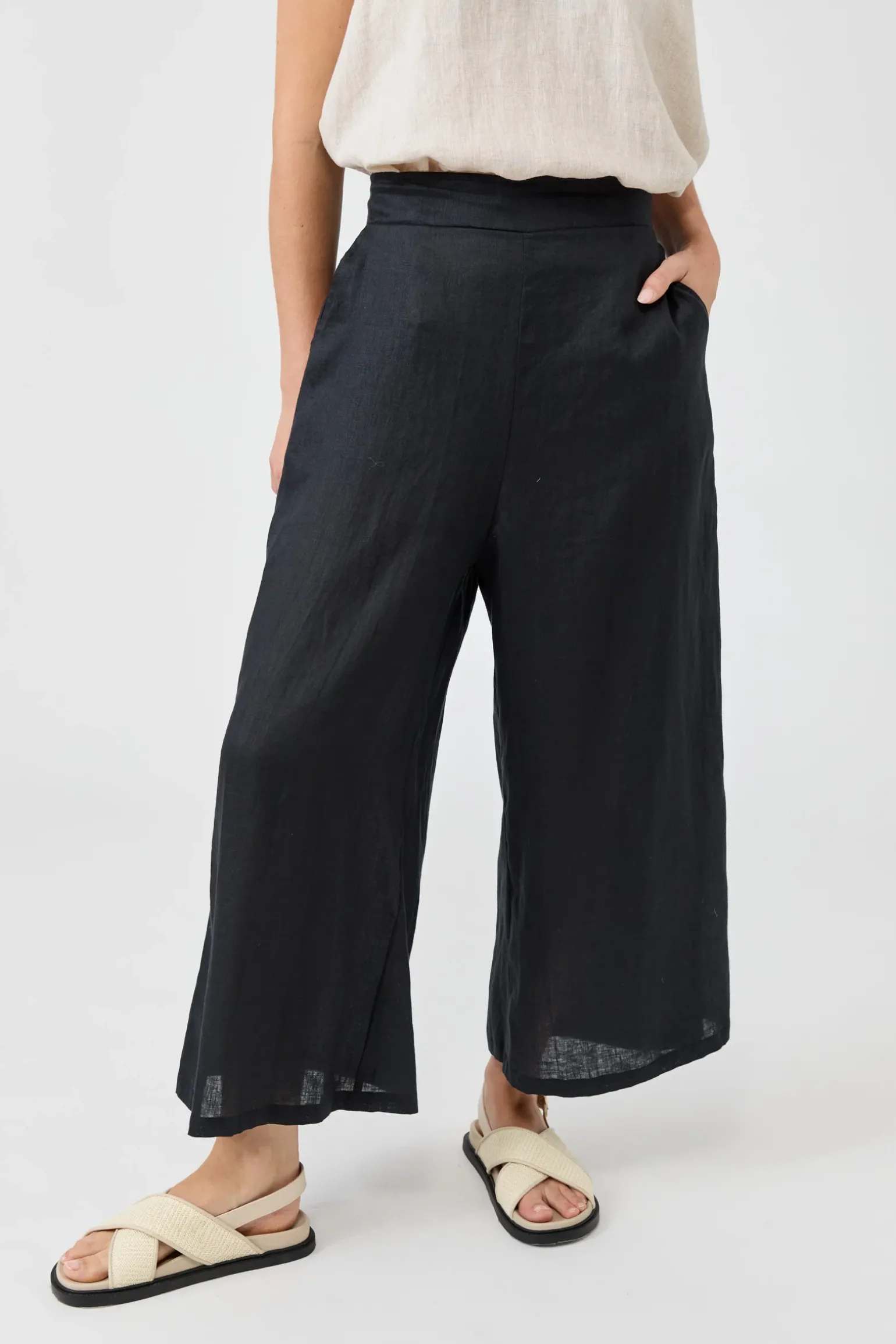Studio Crop Pant - Ebony