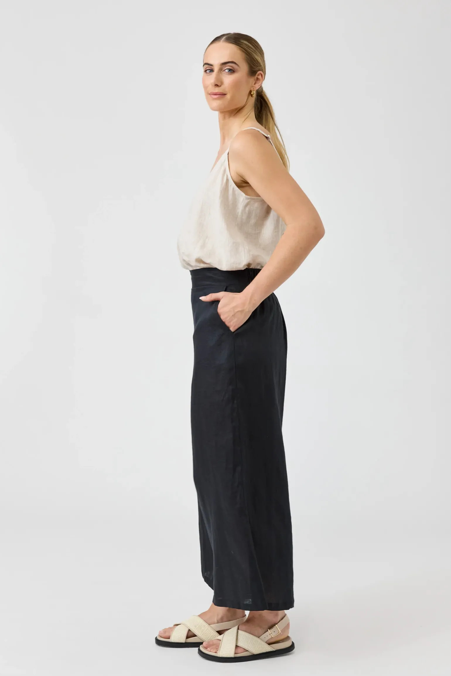 Studio Crop Pant - Ebony