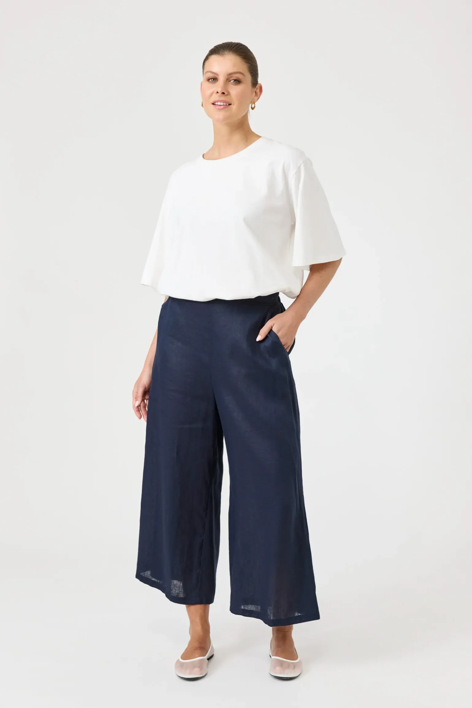 Studio Crop Pant - Navy