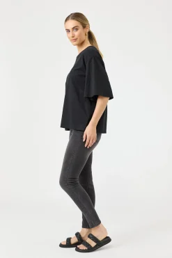 Studio Tshirt - Ebony