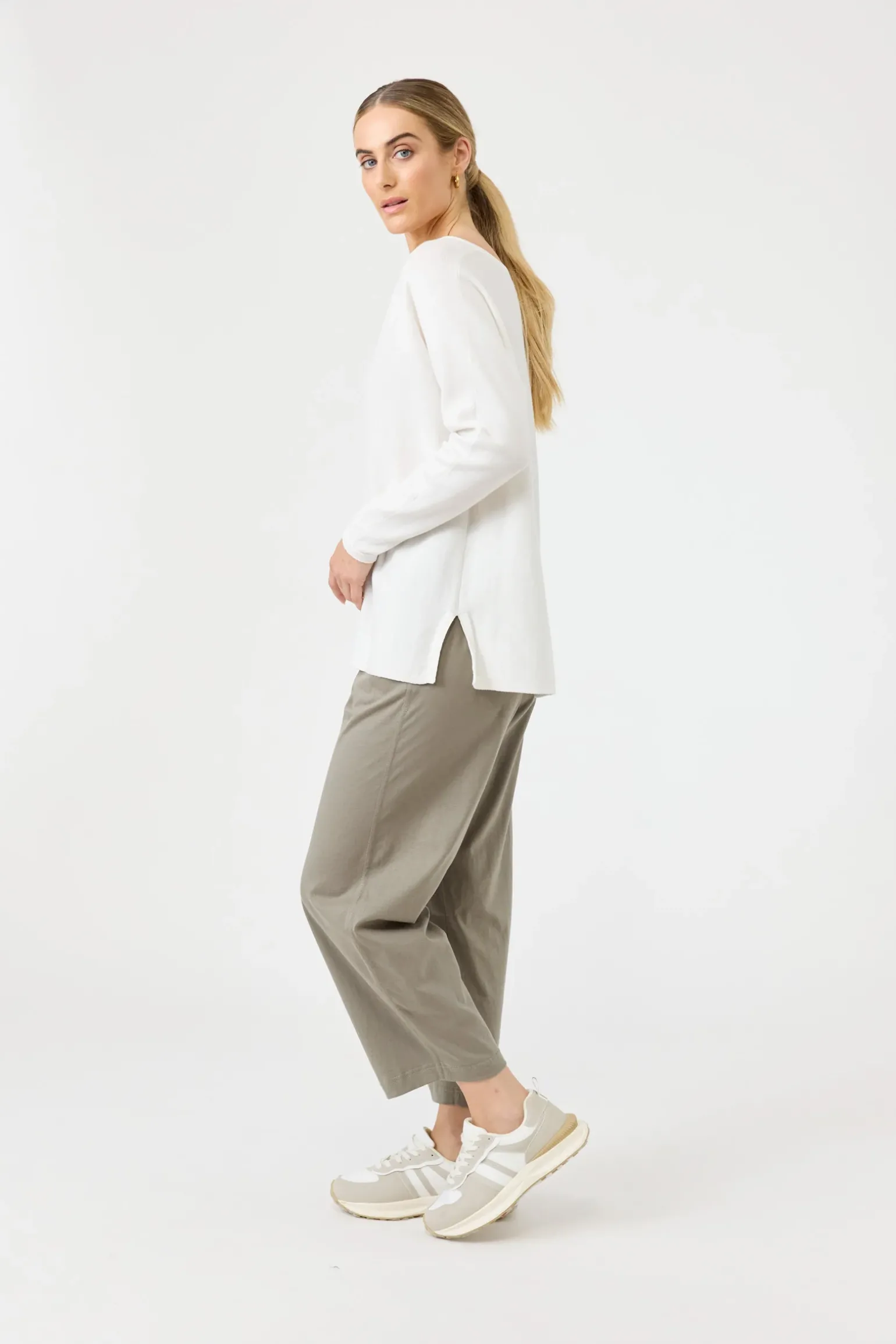 Studio V Knit - Salt